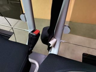 EXPOSITOR PARA SILLAS DE COCHE