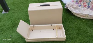 Maleta para máquina de coser beige