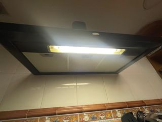 Campana extractora de cocina negra