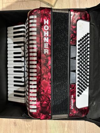 Acordeón Hohner Student 96 Rojo