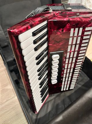 Acordeón Hohner Student 96 Rojo