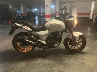 Keeway RKV 125 Blanca