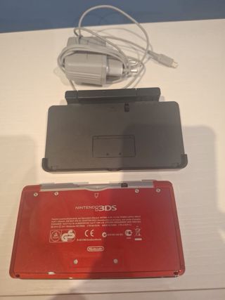 Nintendo 3DS Rossa + 4 Giochi