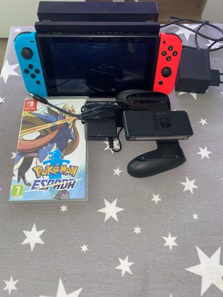 Nintendo Switch 150€ / Pokémon Espada 15€