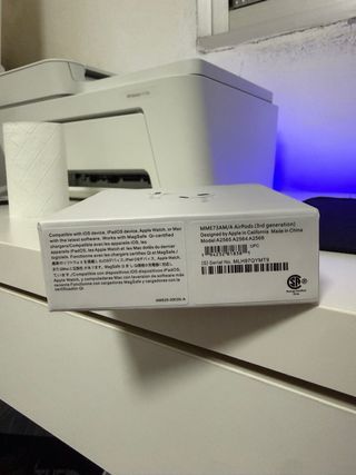 Airpods 3ª Gen Caja y Auriculares