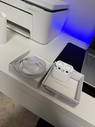 Airpods 3ª Gen Caja y Auriculares
