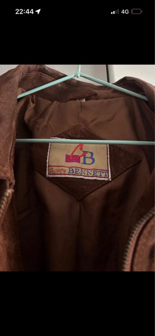 Chaqueta de piel marrón