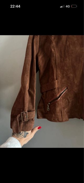 Chaqueta de piel marrón