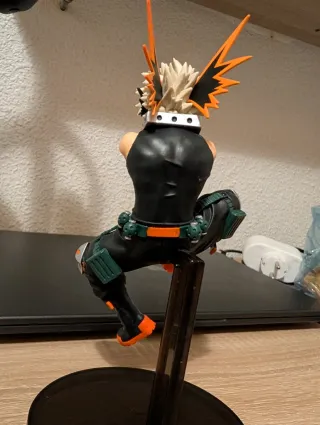 Figura Katsuki Bakugo - Amazing Heroes