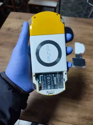 PSP Slim Amarillo 2004 The Simpsons