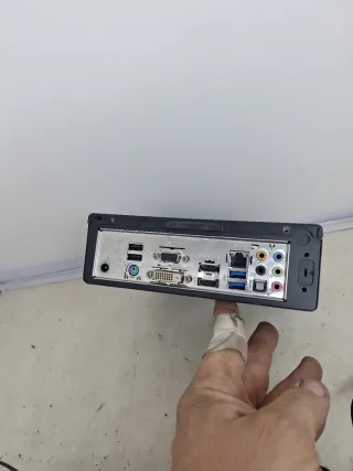 Mini Ordenador Negro