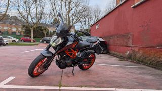 KTM Duke 125 2022 Negra/Naranja