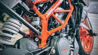 KTM Duke 125 2022 Negra/Naranja