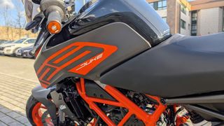 KTM Duke 125 2022 Negra/Naranja