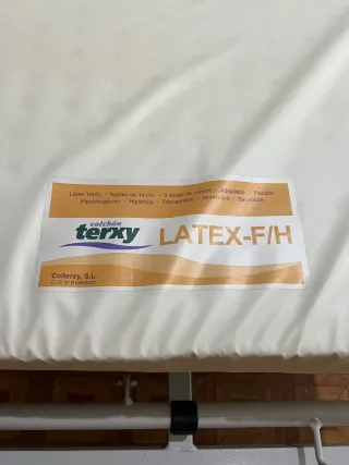 Cama articulada eléctrica hospitalaria