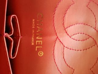 Bolso Chanel Clásico Negro y Dorado