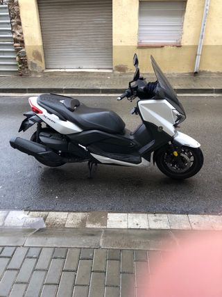 Yamaha XMAX 400 2017 Negro/Blanco