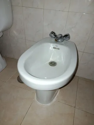 Vide de cerámica blanco