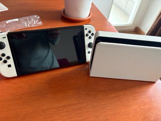 Nintendo Switch OLED Blanca y Negra