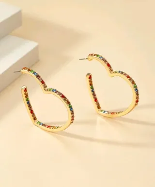 CON ETIQUETA. Pendientes corazones multicolor