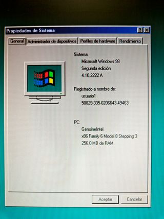 PC retro Compaq Deskpro con Windows 98 SE