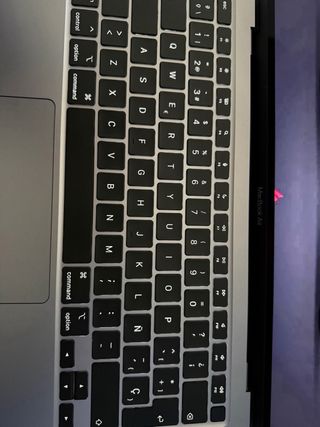 MacBook Air M1 8GB RAM Gris Espacial. Cero rascazo