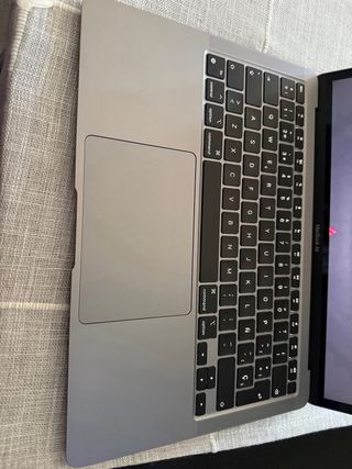 MacBook Air M1 8GB RAM Gris Espacial. Cero rascazo