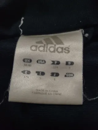 Chaqueta deportiva Adidas azul y roja