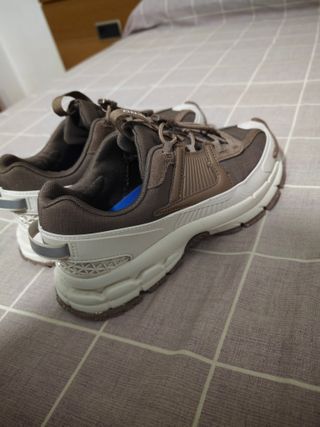 Nike Vomero Roam Talla 41