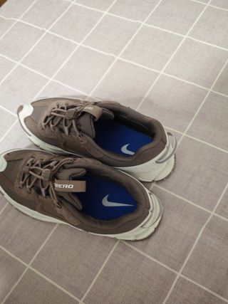 Nike Vomero Roam Talla 41