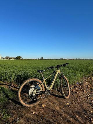 Bicicleta Eléctrica Cube Reaction Hybrid Race