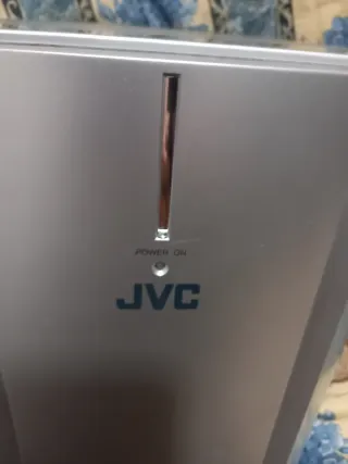 Subwoofer JVC Plata