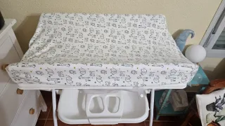 Bañera Con cambiador Marca Giordani.