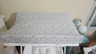 Bañera Con cambiador Marca Giordani.