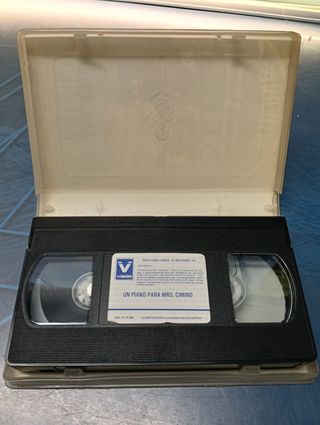 Un piano para Mrs.Cimino - VHS