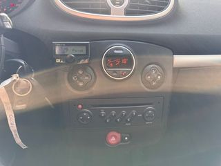 Renault Clio Emotion TCE100 eco2