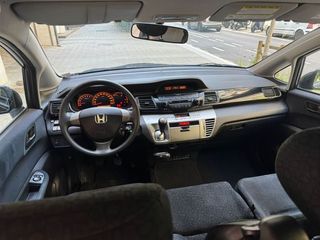 Honda FR-V 1.7