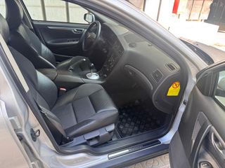 Volvo S60 2.4 140
