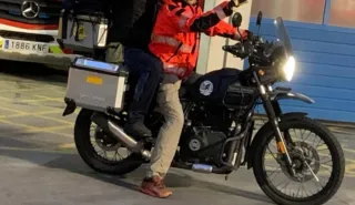 Royal Enfield Himalayan Negra