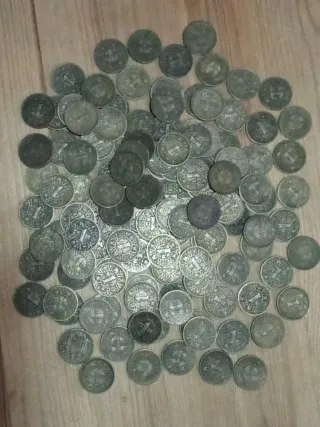 131 Monedas 1 Peseta 1944