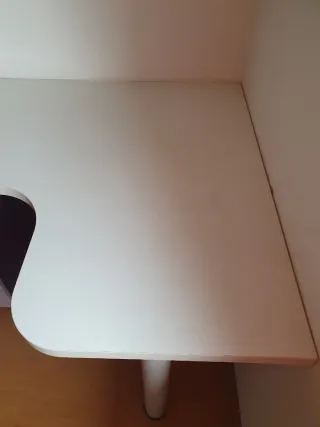 Scrivania per bambini con cassettiera viola