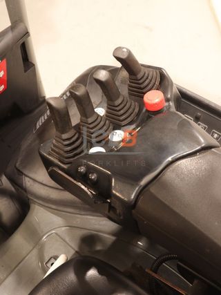 Ref. M-6367 Frontal Eléctrica 3 ruedas STILL RX 20-20