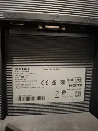 Monitor Samsung Negro, su uso ha sido de un mes