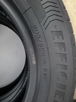 2 Neumáticos 205-60-16 Goodyear