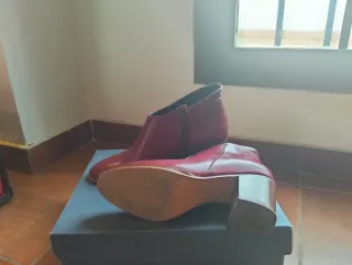 Botines de piel burdeos