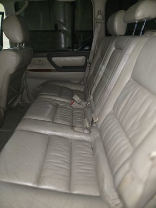 Toyota Land Cruiser HDJ100