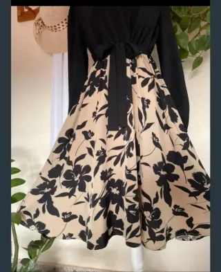 Vestido de fiesta beige y negro