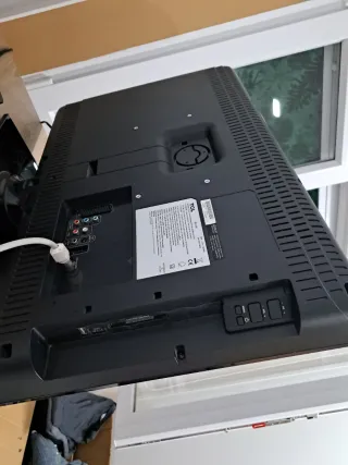 Televisión TCL Negra