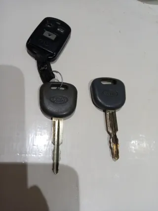 Llaves Kia Shuma (2 unidades)
