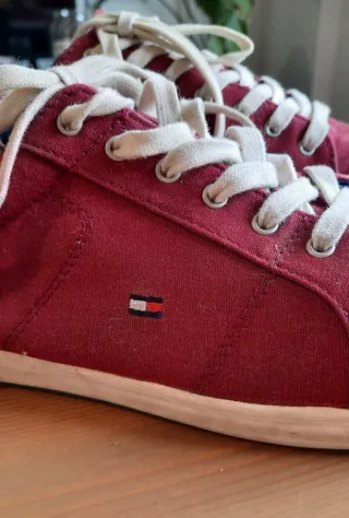 Zapatillas Tommy Hilfiger tela rojas
